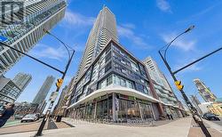 2004 - 4065 CONFEDERATION PARKWAY  Mississauga, ON L5B 0L4