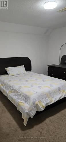 7125 Baskerville Run, Mississauga, ON - Indoor Photo Showing Bedroom