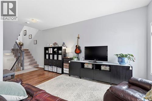 614 150 Langlois Way, Saskatoon, SK - Indoor Photo Showing Living Room