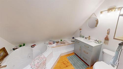 5553 Hidden Valley Road, Cranbrook, BC - Indoor Photo Showing Bathroom