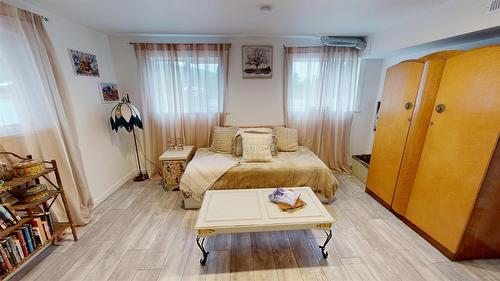 5553 Hidden Valley Road, Cranbrook, BC - Indoor Photo Showing Bedroom