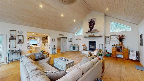 5553 Hidden Valley Road, Cranbrook, BC - Indoor Photo Showing Living Room With Fireplace
