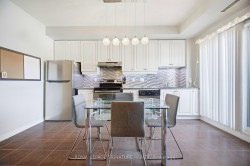 231-570 Lolita Gardens  Mississauga, ON L5A 0A1