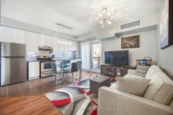 231-570 Lolita Gardens  Mississauga, ON L5A 0A1