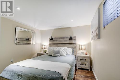 301 East 43Rd Street, Hamilton, ON - Indoor Photo Showing Bedroom