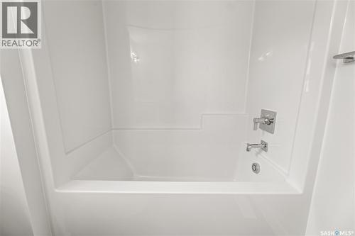 279 Nazarali Way, Saskatoon, SK - Indoor Photo Showing Bathroom