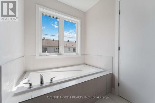 91 Mudminnow Crescent, Ottawa, ON - Indoor Photo Showing Bathroom