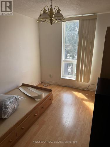 347 - 1395 Williamsport Drive, Mississauga, ON - Indoor