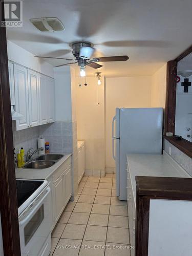 347 - 1395 Williamsport Drive, Mississauga, ON - Indoor Photo Showing Kitchen With Double Sink