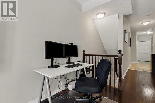 340 London Terrace, Ottawa, ON - Indoor Photo Showing Office