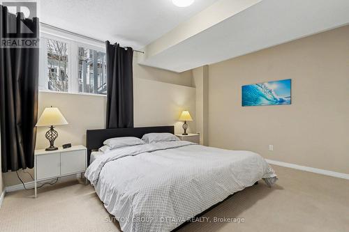 340 London Terrace, Ottawa, ON - Indoor Photo Showing Bedroom