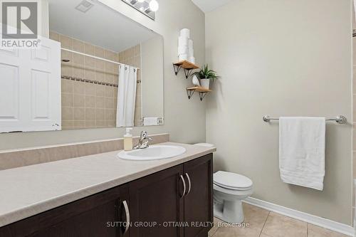 340 London Terrace, Ottawa, ON - Indoor Photo Showing Bathroom