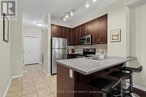 340 London Terrace, Ottawa, ON - Indoor Photo Showing Kitchen With Stainless Steel Kitchen With Double Sink