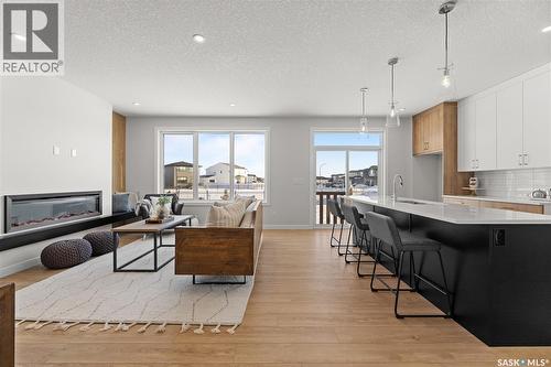 934 Brighton Gate, Saskatoon, SK - Indoor