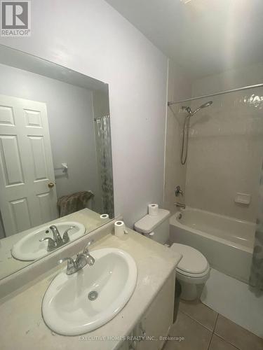964 Fielder Drive, Mississauga, ON - Indoor Photo Showing Bathroom