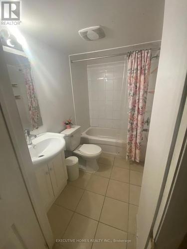 964 Fielder Drive, Mississauga, ON - Indoor Photo Showing Bathroom