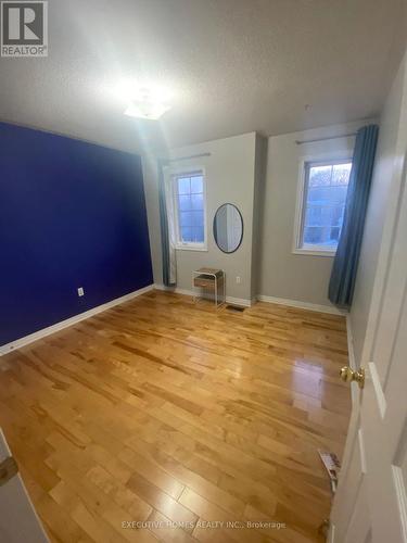 964 Fielder Drive, Mississauga, ON - Indoor Photo Showing Other Room