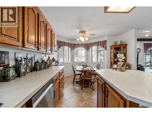 2595 Catherine Place Unit# 15, Armstrong, BC - Indoor Photo Showing Kitchen