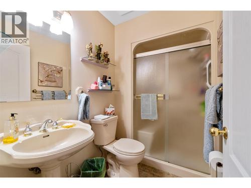 2595 Catherine Place Unit# 15, Armstrong, BC - Indoor Photo Showing Bathroom