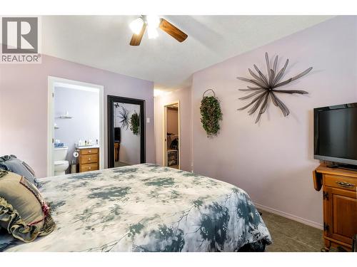 2595 Catherine Place Unit# 15, Armstrong, BC - Indoor Photo Showing Bedroom