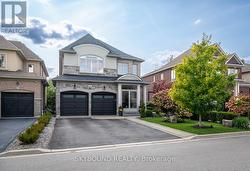 38 SILVER POND DRIVE  Halton Hills, ON L7G 0G6