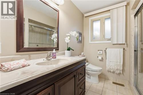 1894 Main Street E, Hamilton, ON - Indoor Photo Showing Bathroom