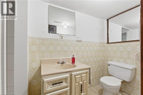 1894 Main Street E, Hamilton, ON - Indoor Photo Showing Bathroom