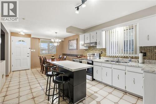 1894 Main Street E, Hamilton, ON - Indoor Photo Showing Other Room