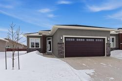 58 Berkeley Bend  Steinbach, MB R5G 2K4