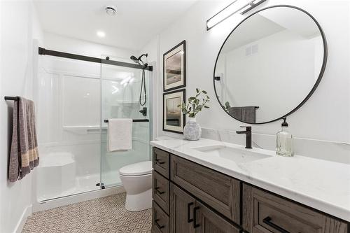 58 Berkeley Bend, Steinbach, MB - Indoor Photo Showing Bathroom
