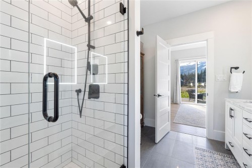 3770 Tralee Rd, Qualicum Beach, BC 