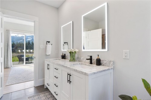 3770 Tralee Rd, Qualicum Beach, BC 