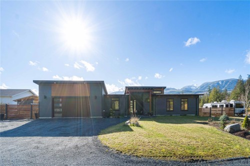 3770 Tralee Rd, Qualicum Beach, BC 