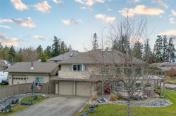 615 Chinook Ave  Parksville, BC V9P 1A5