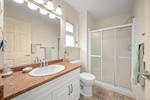 803 Labrador Dr, Comox, BC 