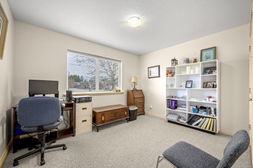 803 Labrador Dr, Comox, BC 