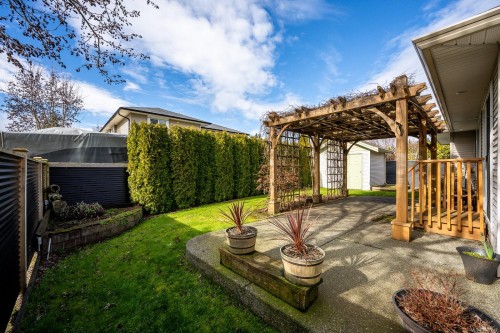 803 Labrador Dr, Comox, BC 