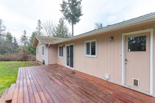 3960 Ostby Pl, Bowser, BC 