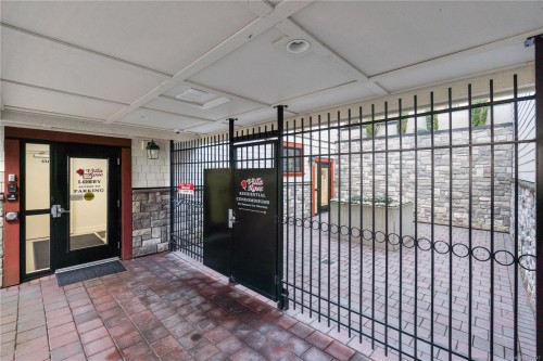 301-222 Second Ave, Qualicum Beach, BC - Indoor Photo Showing Other Room