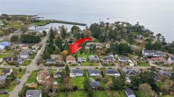 1141 Hadfield Ave  Esquimalt, BC V9A 5N8
