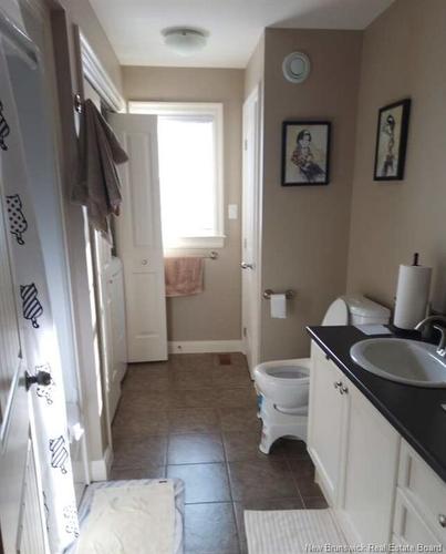 8 Hillside Lane, Fredericton, NB 