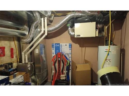 8 Hillside Lane, Fredericton, NB 