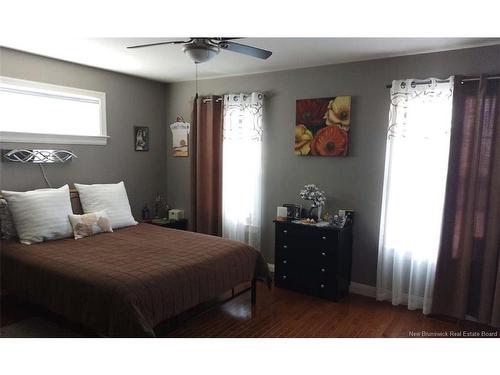 8 Hillside Lane, Fredericton, NB 