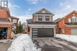 LOWER - 82 RUSH ROAD  Aurora, ON L4G 7G5