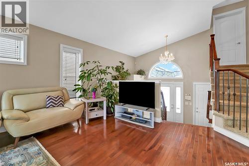 539 Beckett Crescent, Saskatoon, SK - Indoor Photo Showing Living Room