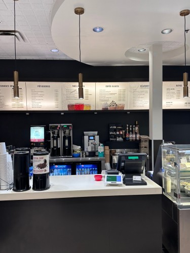 Commerce - Cafe-367 Boul. Arthur-Sauvé, Saint-Eustache, QC 