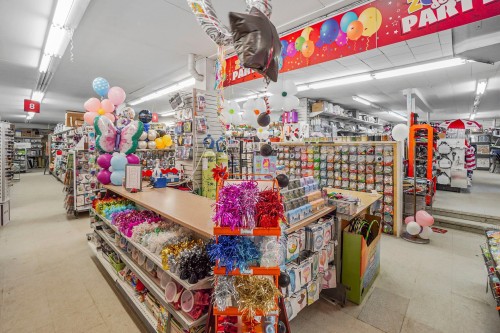 Commerce - 3593 Rue Queen, Rawdon, QC - Indoor With Storage