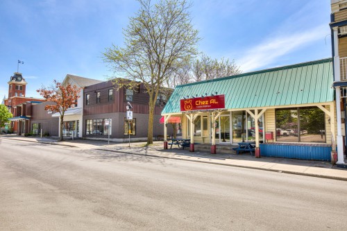 Front of Structure - 244 Rue Principale E., Farnham, QC - Outdoor