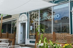 1481 Rue Atateken  Montréal (Ville-Marie), QC H2L 3L2