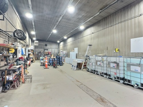 Garage - 1506 Route 101, Saint-Édouard-De-Fabre, QC - Indoor Photo Showing Garage
